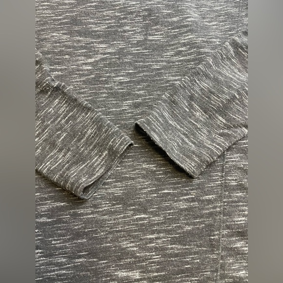 Eddie Bauer Black & White Striped turtleneck top Y8-22 - Picture 5 of 6